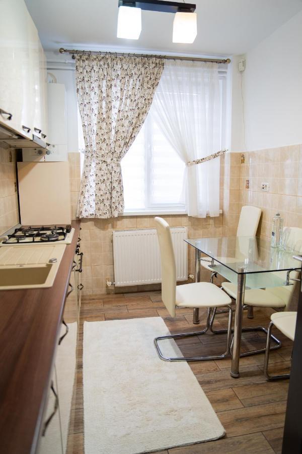 Ultracentral Golden Apartament 2 Suceava Exteriör bild