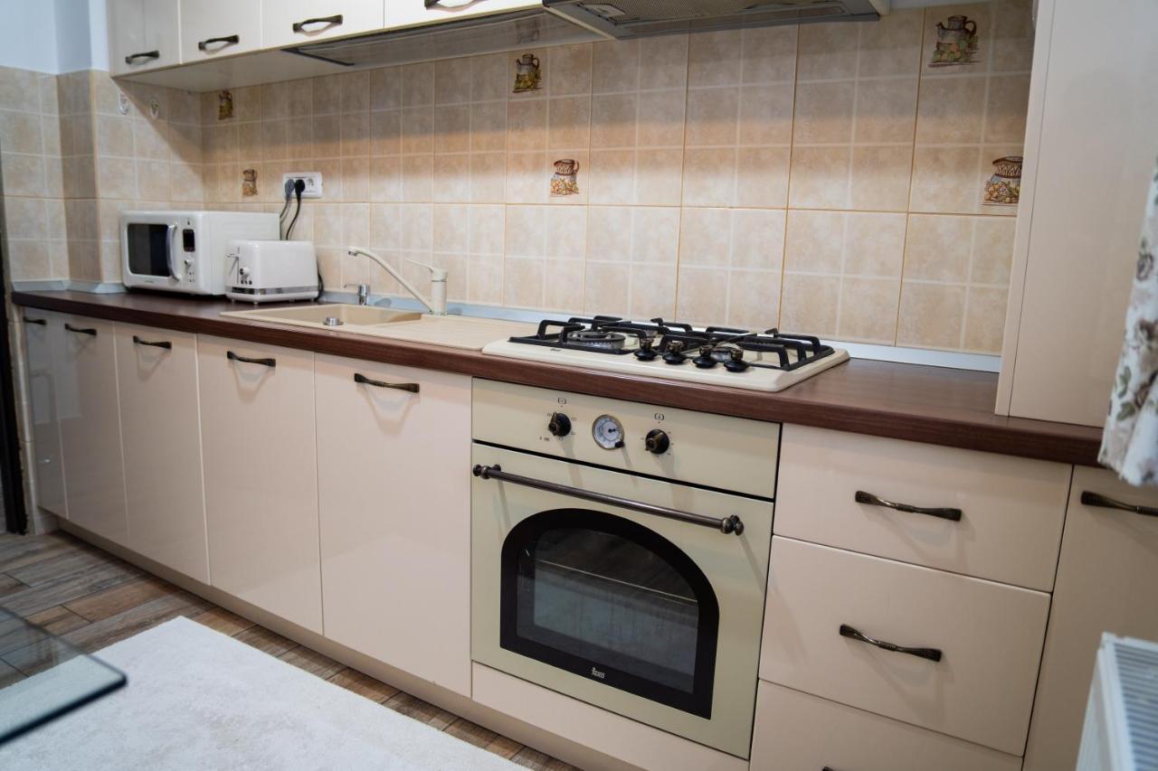 Ultracentral Golden Apartament 2 Suceava Exteriör bild